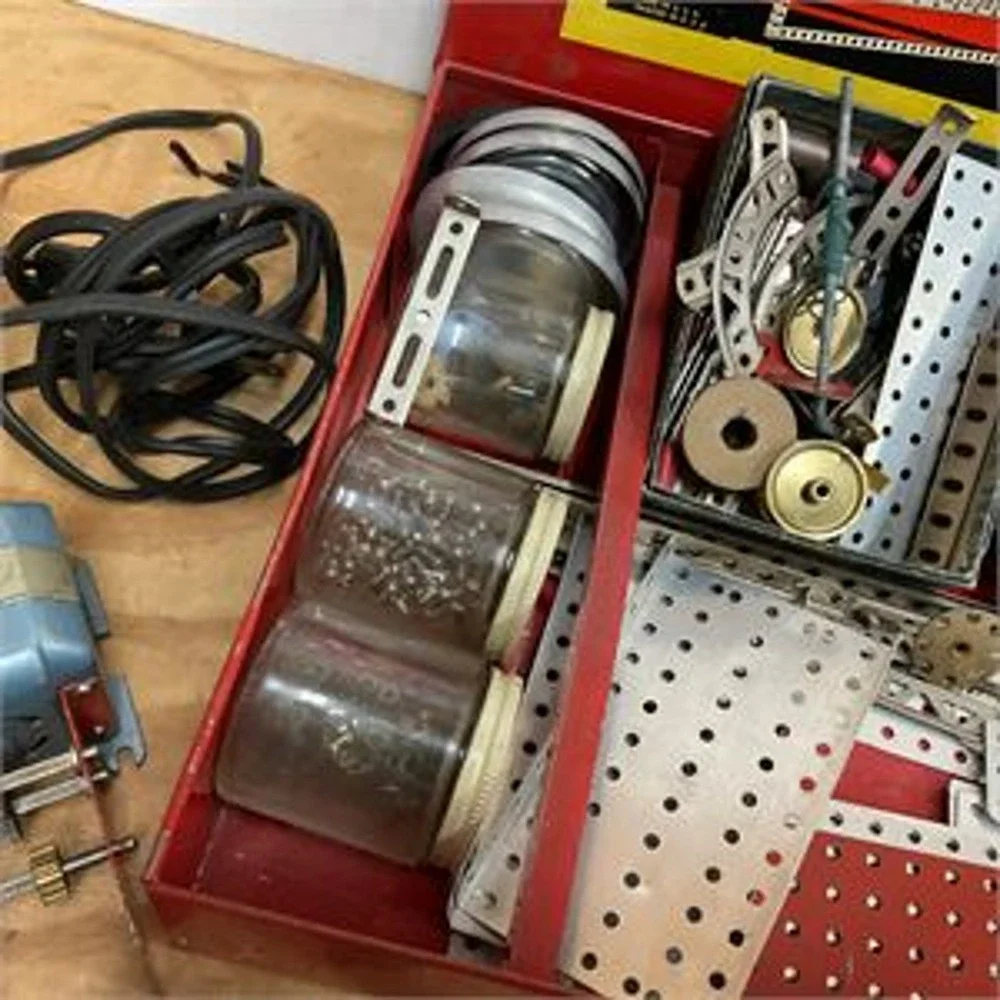 Vintage AC Gilbert Erector Set No 8.5 All-Electric Ferris Wheel Red Metal Box